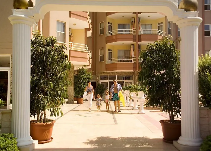 Dolphin Family Hotel 3*