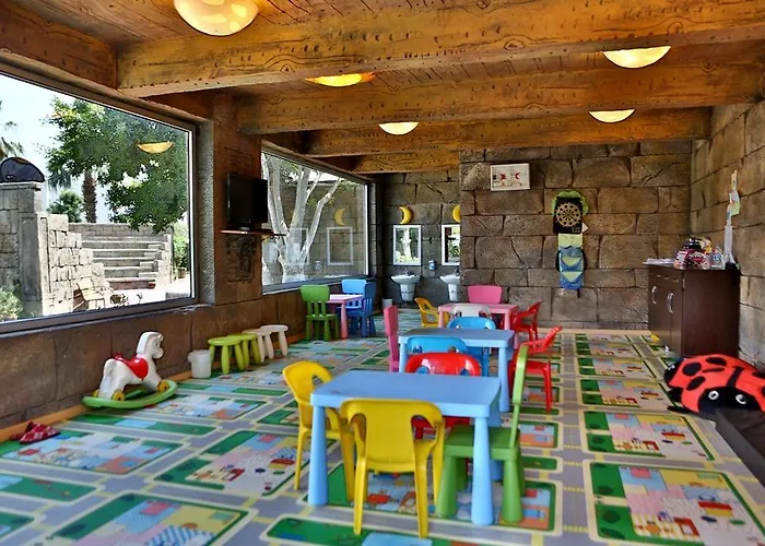 Dolphin Family Hotel