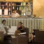 Dolphin Family Hotel Apart-hotel 3*