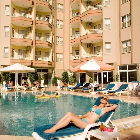 Dolphin Family Hotel 3* Alanya