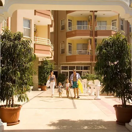 Dolphin Family Hotel 3*