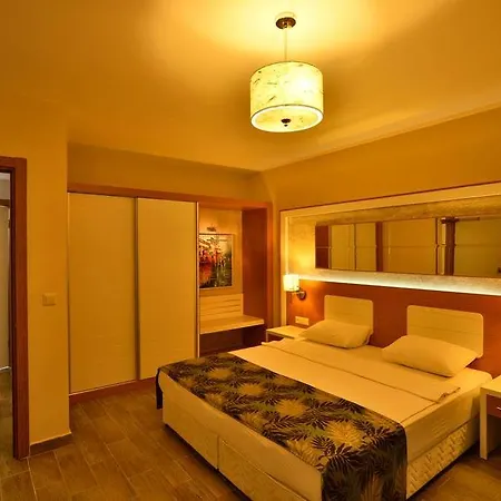 Dolphin Family Hotel Lägenhetshotell