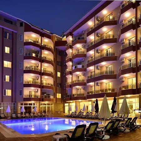 Dolphin Family Hotel Lägenhetshotell 3*