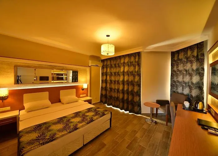 Dolphin Family Hotel Alanya