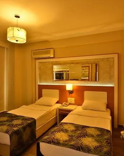 Dolphin Family Hotel 3*