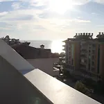 Dolphin Family Hotel Apartahotel
